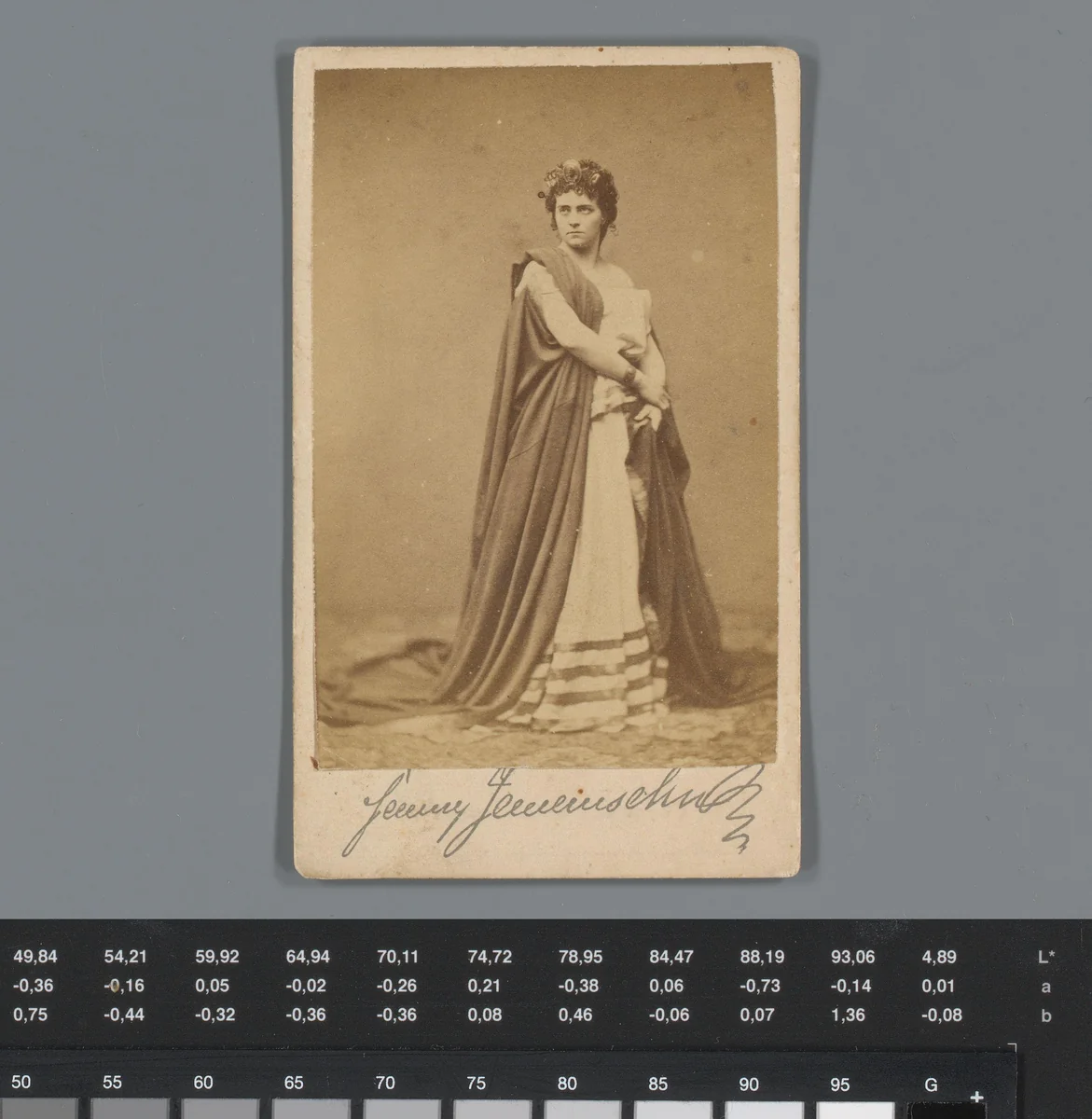 Reclame voor een performance van Fanny Janauschek, met diens portret by anonymous, photograph, 1870