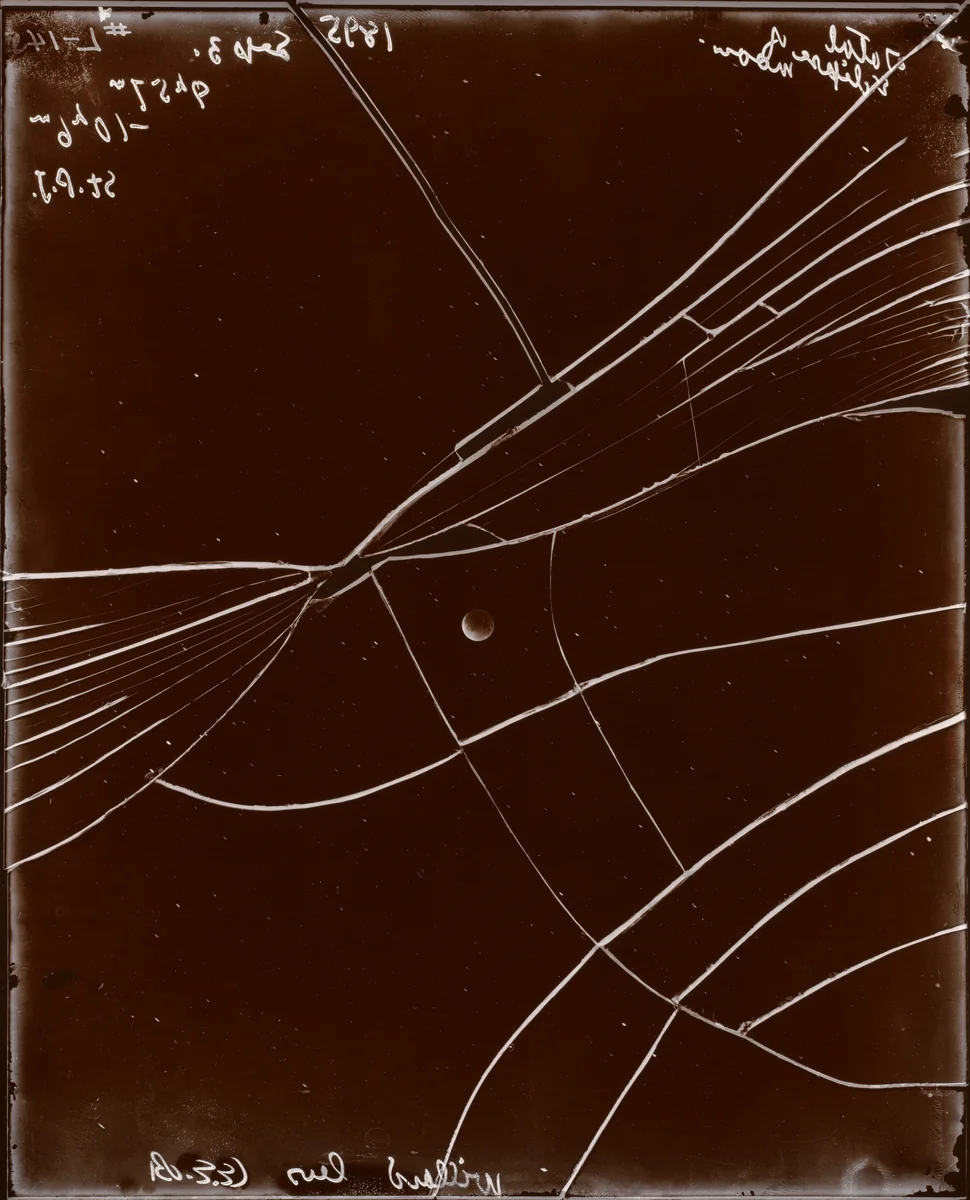 September 3, 1895 by Linda Connor, photograph, 2002