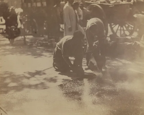 Bitumier by Eugène Atget, photograph, 1899