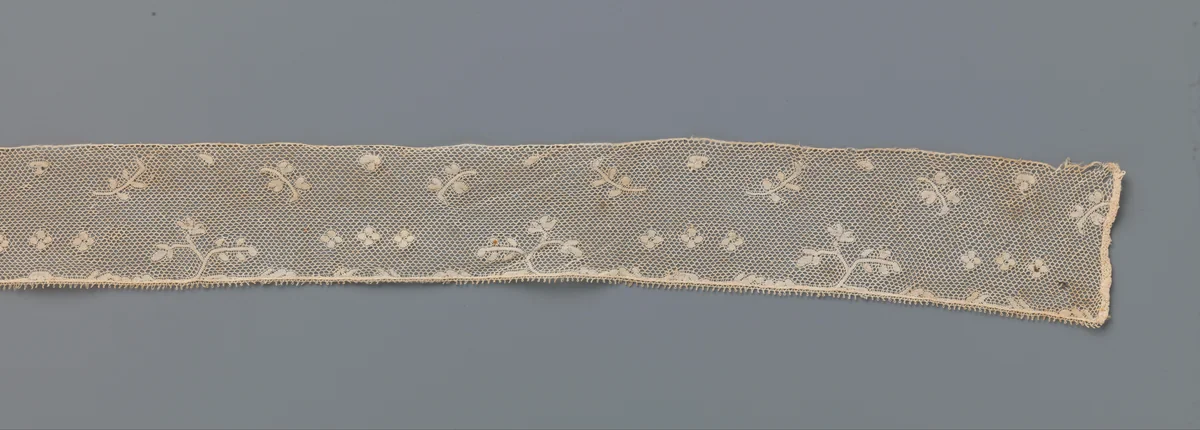 Strook kloskant met takjes en rijtjes met drie losse rozetjes by anonymous, other, 1795-1899