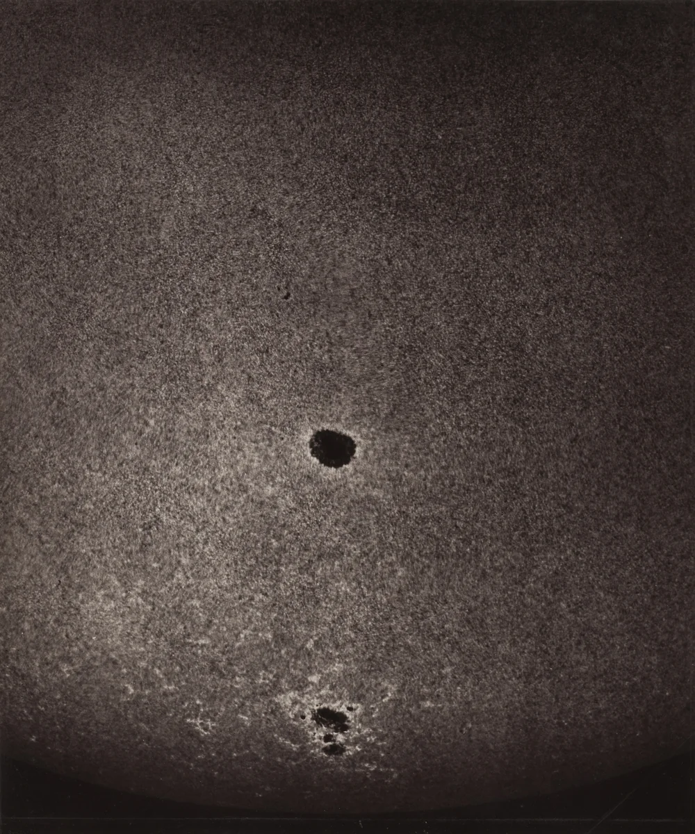 Région Centrale (Taches, Facules bord), April 20,1893, 6h 45m 25s by Jules Janssen, photograph, 1877