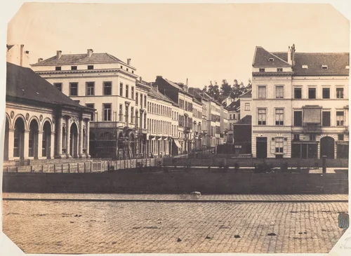 Vue de face du balcon avant l'entière construction de la place by Louis Pierre Théophile Dubois de Nehaut, photograph, 1854-1856