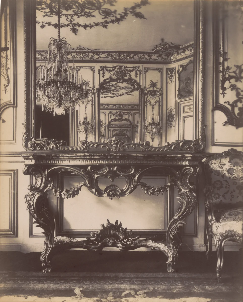 Ambassade d'Autriche, 57 rue de Varenne by Eugène Atget, photograph, 1905