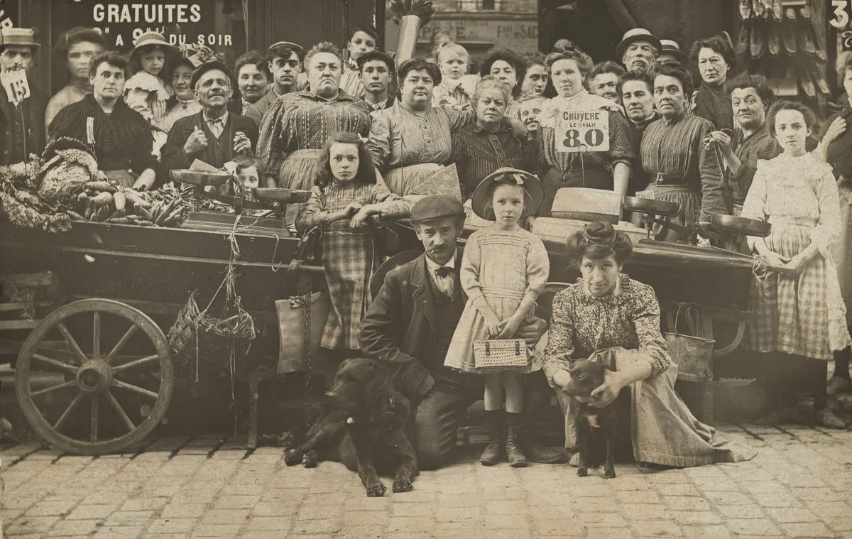 Marchand de quatre-saisons, Paris by Unidentified Photographer, photograph, 1910