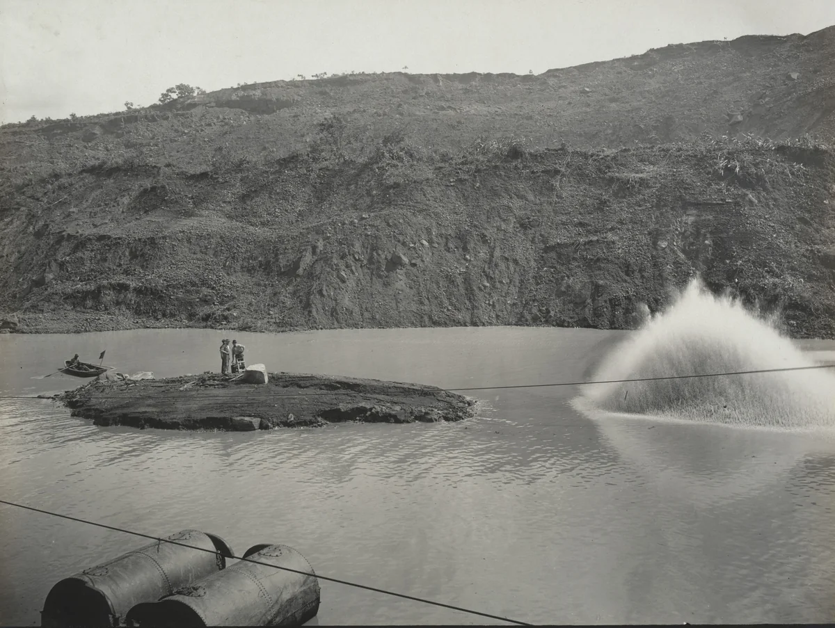Gaillard Cut -- Culebra. Slide of Sept. 18-19, looking east. Showing island which come up from 30 ft of water, also a boulder blast by Unidentified Photographer, photograph, 1915