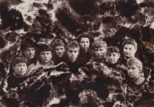 Untitled by Traveler, photograph, 1900