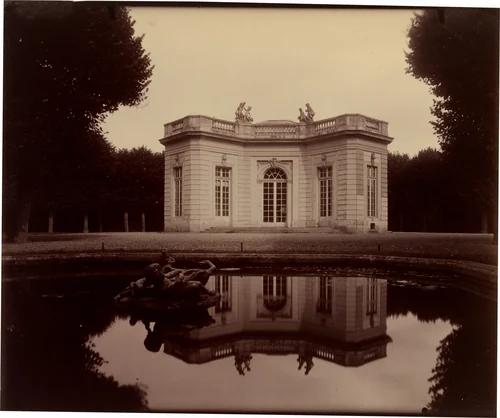 Trianon, Pavillon Français by Eugène Atget, photograph, 1923-1924