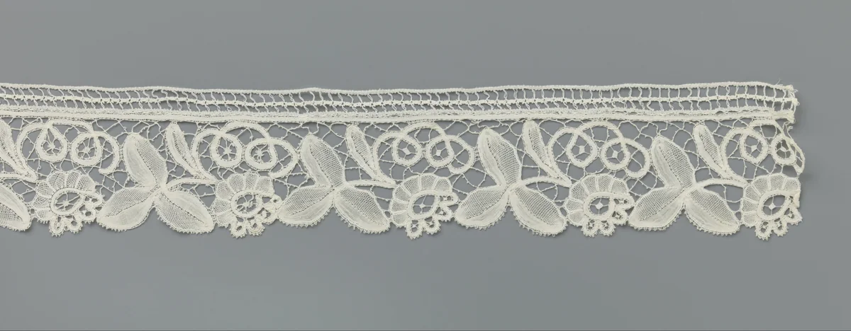 Strook kloskant met grof drieblad by anonymous, other, 1875-1899