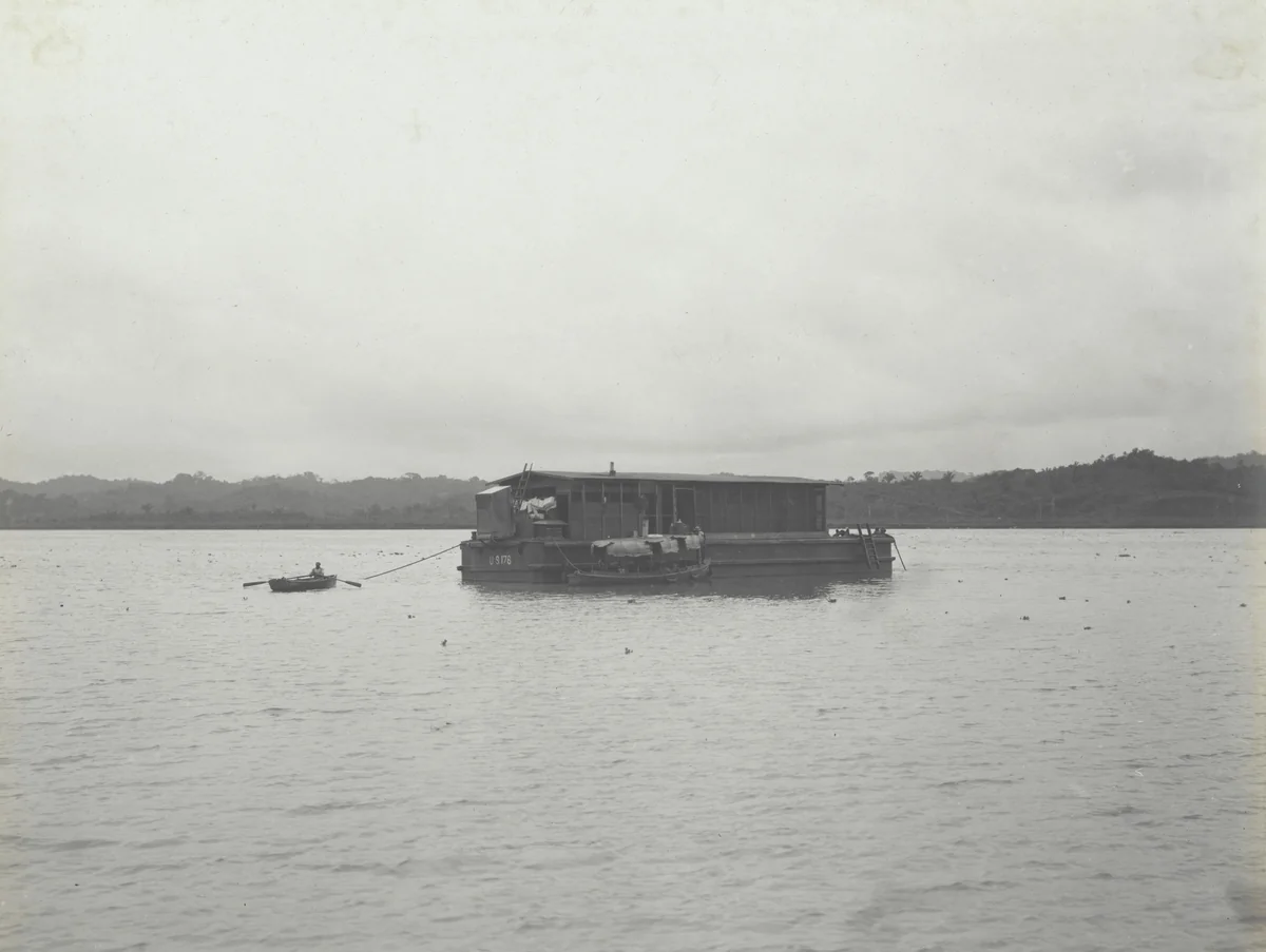 Houseboat of employees engaged in eradicating Water Hyacinths in Canal waters by Unidentified Photographer, photograph, 1915