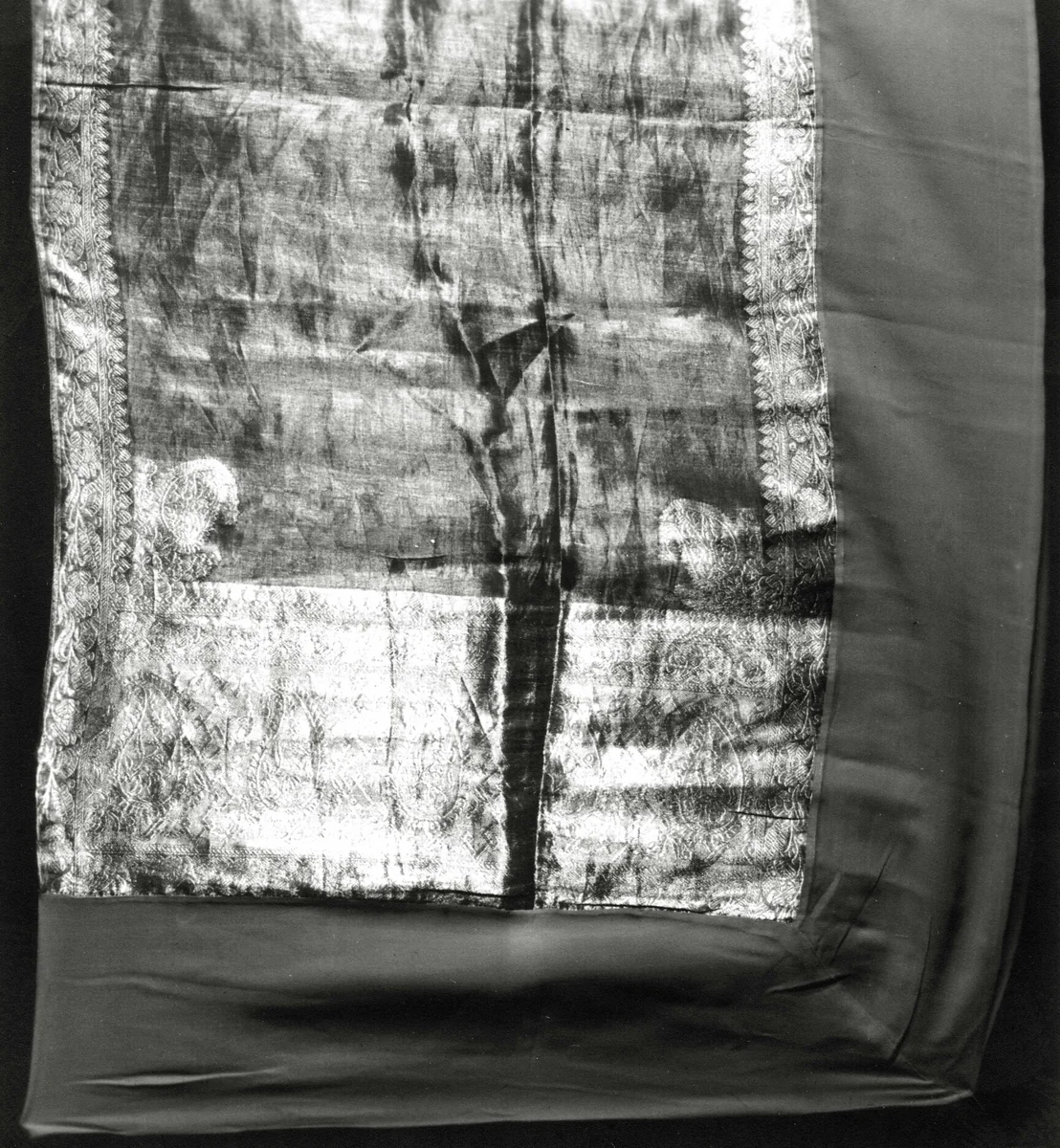 Fragment (Sari) by India, textile, 1801-1900