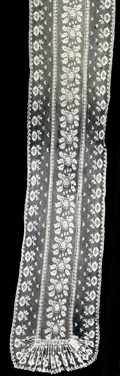 Scarf by Northern France, textile, 1820-1889