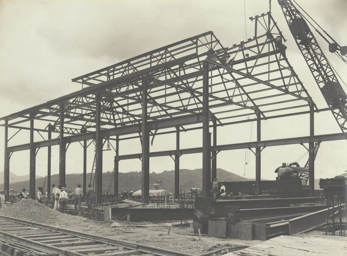 Balboa Terminals. Building #29. Erecting steel by Unidentified Photographer, photograph, 1916