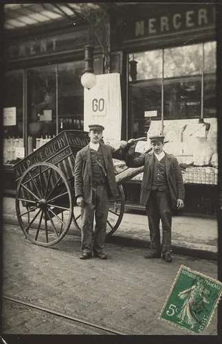 Livreurs à la place Clichy, Paris by Unidentified Photographer, photograph, 1912