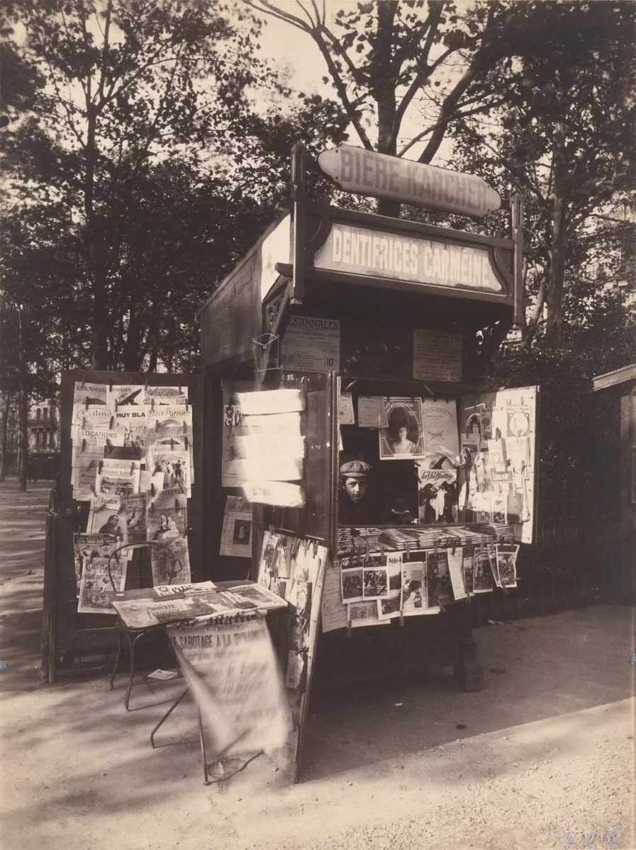 Boutique journaux, rue de Sèvres by Eugène Atget, photograph, 1910