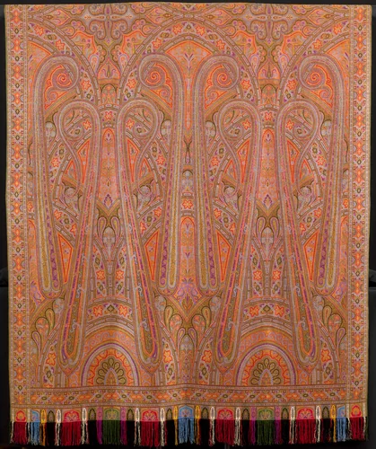 Shawl by Clabburn, Sons and Crisp, textile, 1875-1900