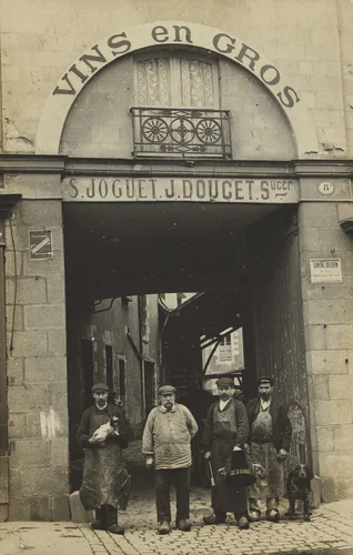 Vins en gros, Nantes by Unidentified Photographer, photograph, 1905