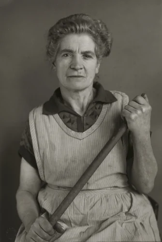 Cleaning Woman by August Sander, photograph, 1928