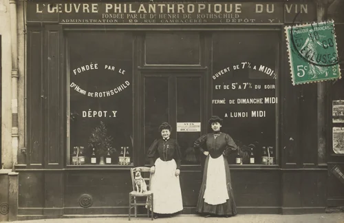 L’Œuvre Philanthropique du Vin, fondée par le Dr. Henri de Rothschild, Paris by Unidentified Photographer, photograph, 1908