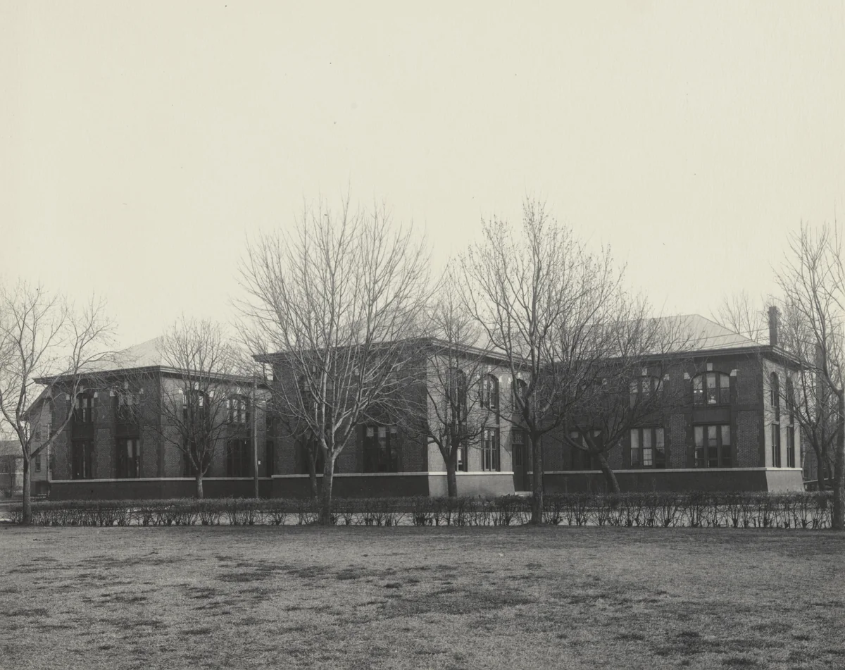 The Domestic Science Building by Frances Benjamin Johnston, photograph, 1899