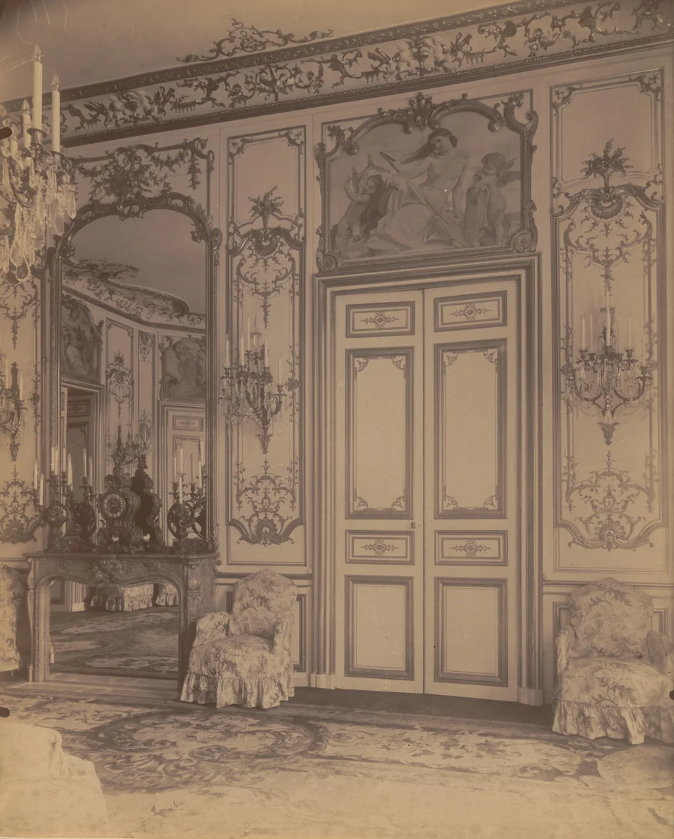 Ambassade d'Autriche, 57 rue de Varenne by Eugène Atget, photograph, 1905