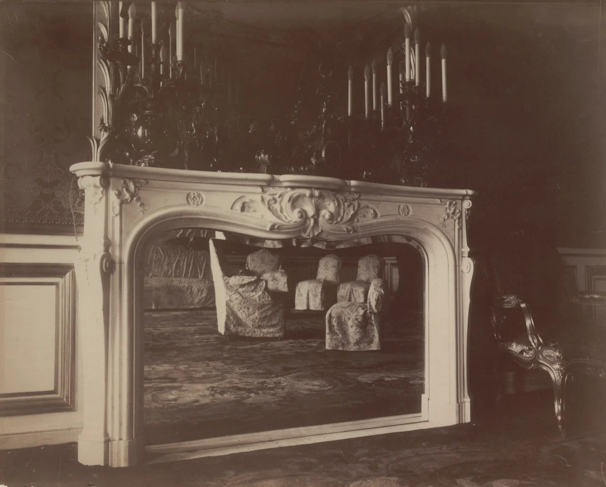 Ambassade d'Autriche, 57 rue de Varenne by Eugène Atget, photograph, 1905