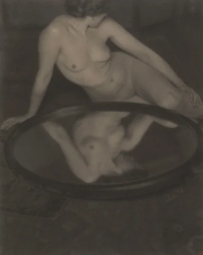 Nude by Clarence H. White, photograph, 1909