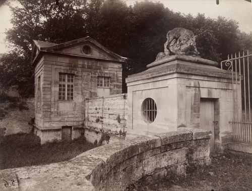 Entrée du parc de Sceaux by Eugène Atget, photograph, 1925