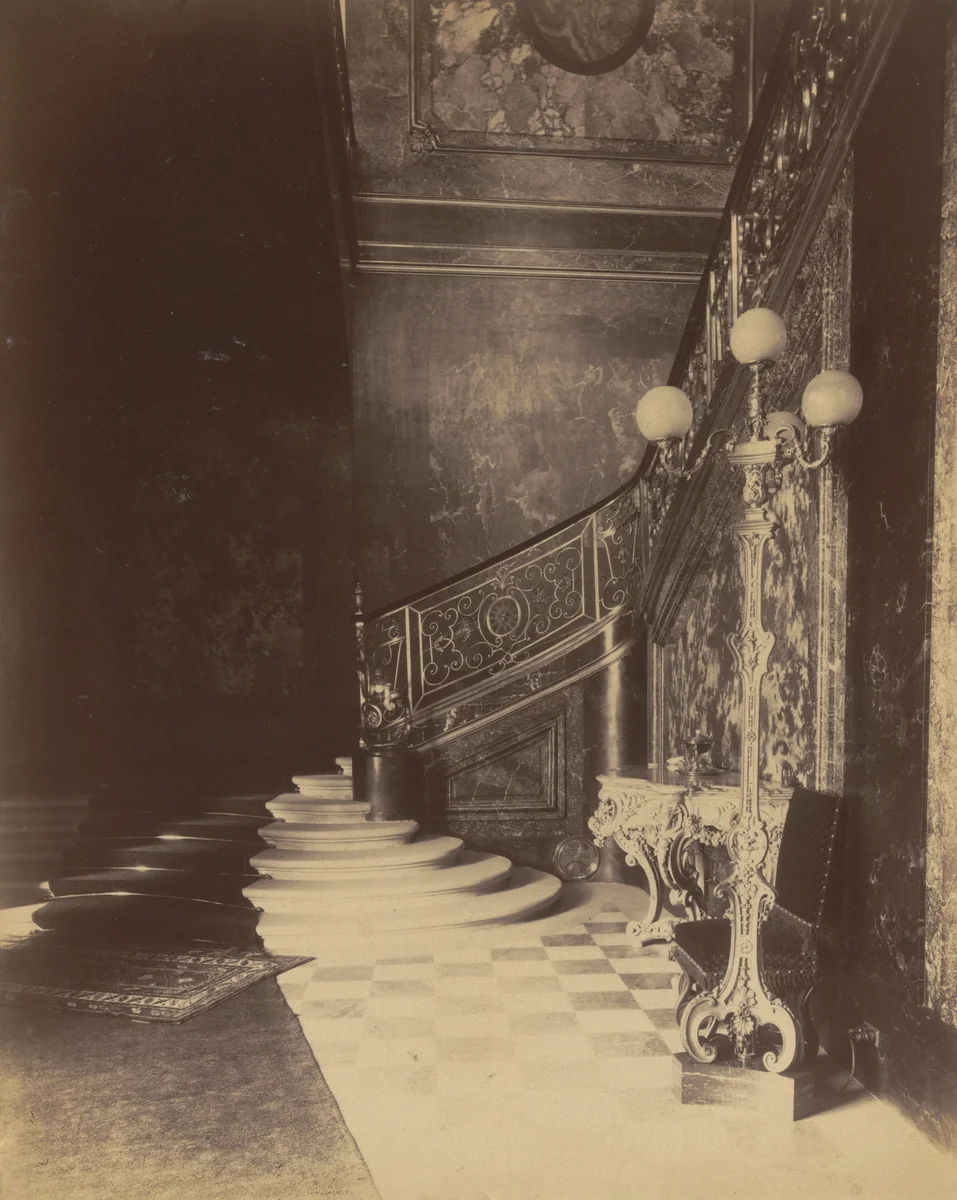 Ambassade d'Autriche, 57 rue de Varenne by Eugène Atget, photograph, 1905