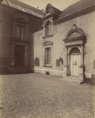 Étampes. Maison de Diane de Poitiers by Eugène Atget, photograph, 1907