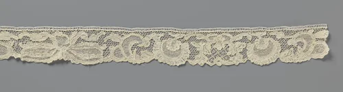 Strook naaldkant met symmetrisch versierde ovalen by anonymous, other, 1710-1730