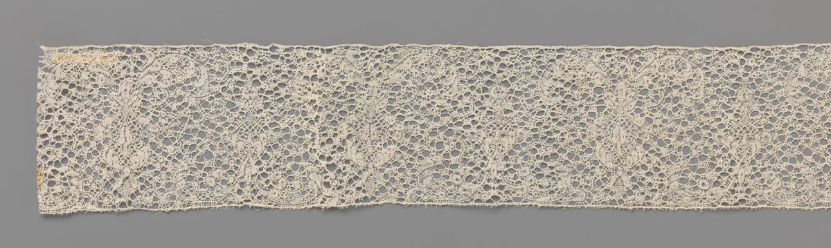 Strook kloskant met kandelabermotief by anonymous, other, 1675-1699