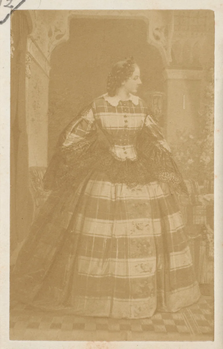 La robe écossaise by André Adolphe-Eugène Disdéri, photograph, 1860-1869