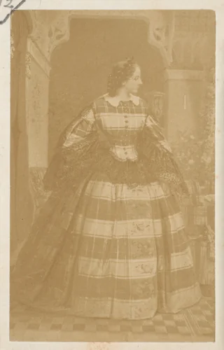 La robe écossaise by André Adolphe-Eugène Disdéri, photograph, 1860-1869
