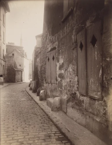Vanves, rue du Chariot by Eugène Atget, photograph, 1925