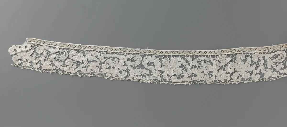 Strook gemengde kant met grillige bloemen by anonymous, other, 1650-1699