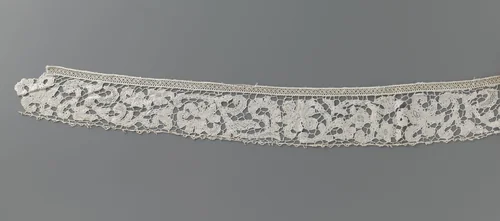 Strook gemengde kant met grillige bloemen by anonymous, other, 1650-1699