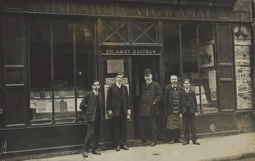 Librairie Vic & Amat, Ch. Amat, éditeur, 11, rue Cassette, Paris by Unidentified Photographer, photograph, 1905