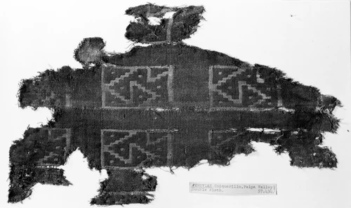 Fragment by Chiquerillo, textile, 1000-1476