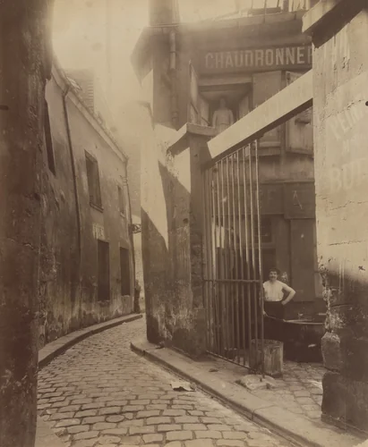 Rue du Maure by Eugène Atget, photograph, 1908