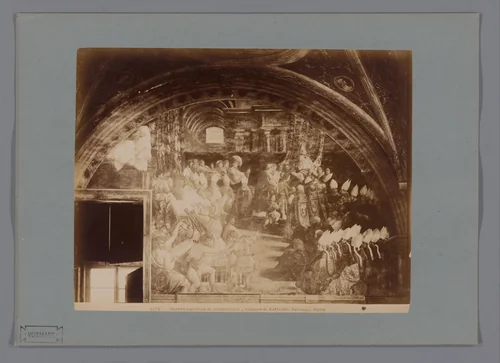 Fotoreproductie van het fresco De kroning van Constantijn door Rafaël in de Camere di Raffaello, Vaticaanstad by anonymous, photograph, 1851-1900