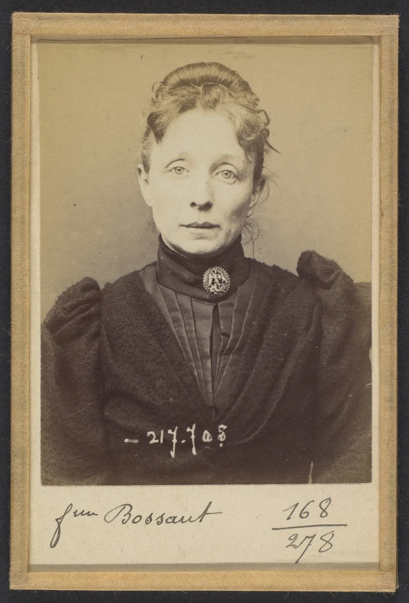 Loth. Clotilde, Caroline (femme Bossant). 43 ans, née à Valenciennes. Sans profession. Anarchiste. 27/4/94. by Alphonse Bertillon, photograph, 1894