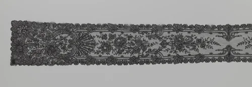 Das of mutsenslip van kloskant met drie grote lelies by anonymous, textile, 1850-1880