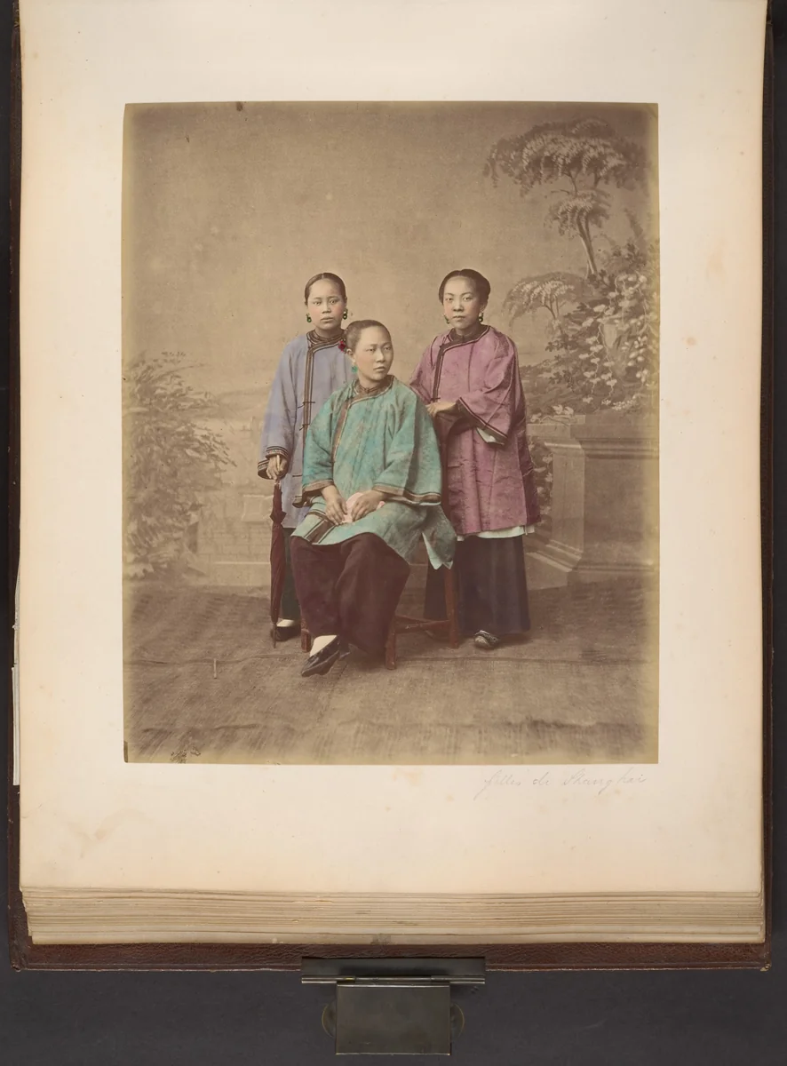 Filles de Shanghai by Raimund von Stillfried, photograph, 1870-1879