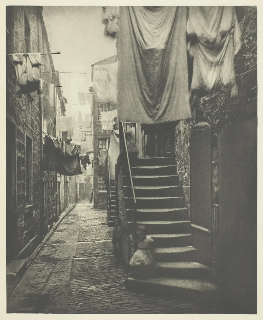 Close No. 193 High Street by Thomas Annan, photograph, 1868