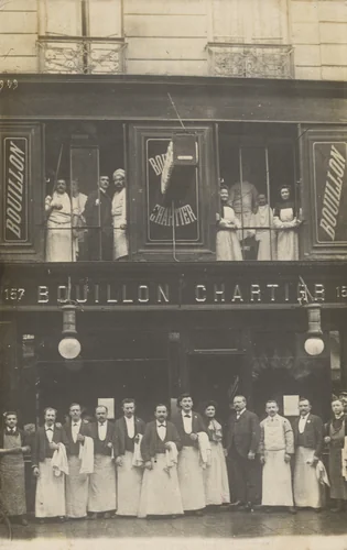 Restaurant Bouillon Chartier, 157, rue Montmartre, Paris by Unidentified Photographer, photograph, 1910
