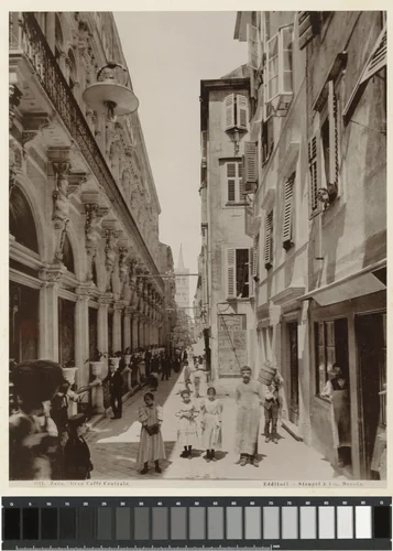 Straatgezicht te Zadar by anonymous, print, 1889-1910
