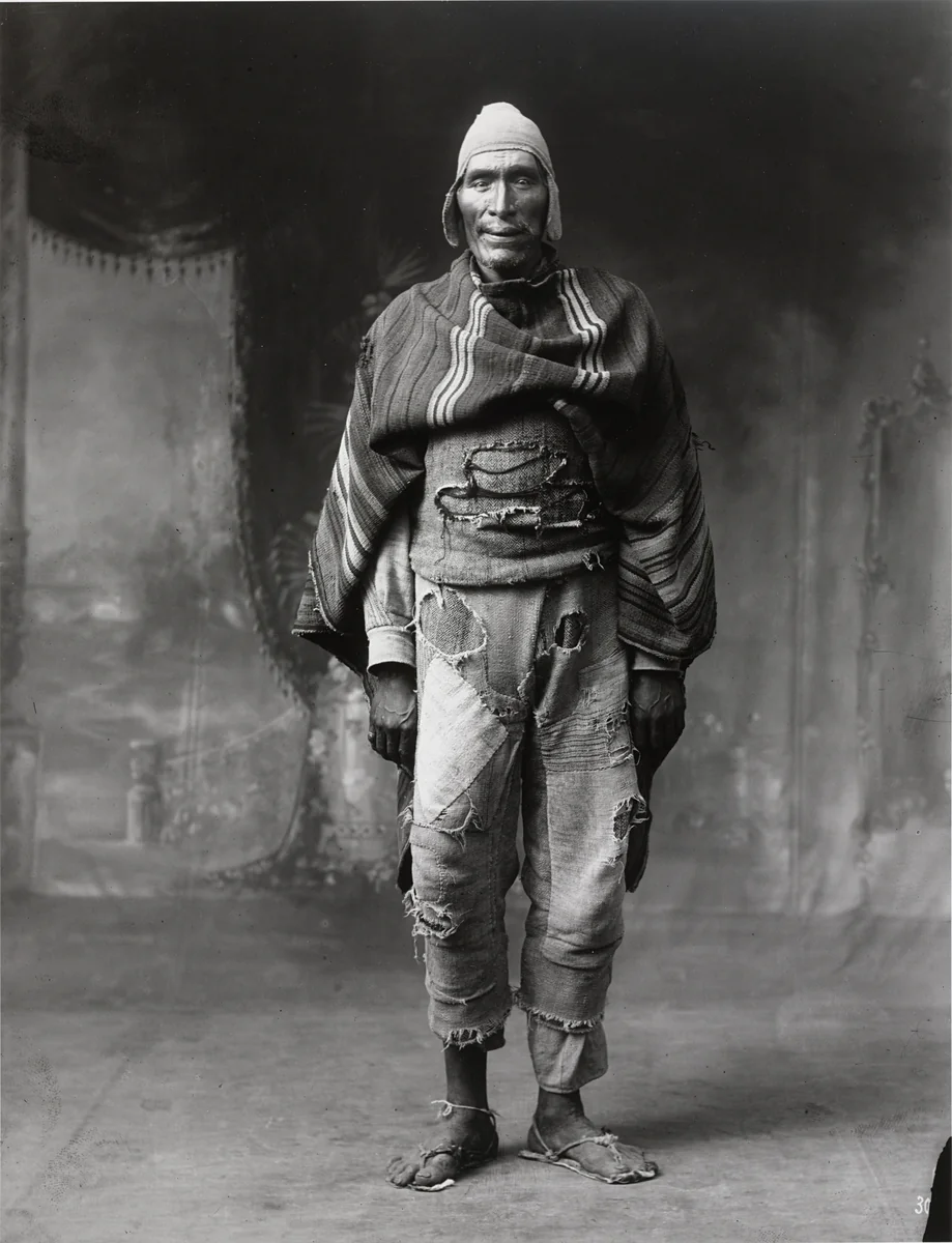 Juan de la Cruz Sihuana, Cuzco Studio by Martín Chambi, photograph, 1925