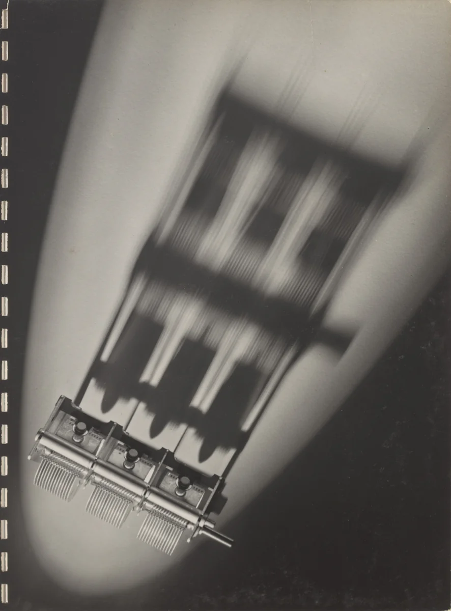 40 Fotos, page 22 by Robert Frank, photograph, 1946