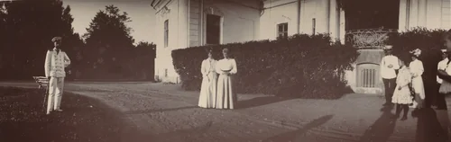 Grand Duke Alexander Mikhailovich and Dowager Empress Marie Feodorovna Wearing Hat, Gatchino - Elizavetino, by Unidentified Photographer, photograph, 1907