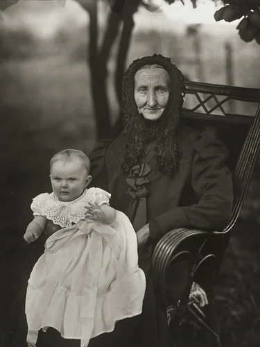 Grandmother and Grandchild by August Sander, photograph, 1914
